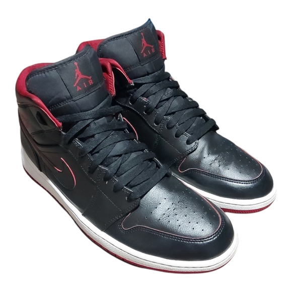 jordan 1 mid gs black gym red